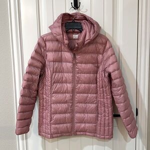 32 Degrees Pink puffer coat. Size XL with zip off hood.